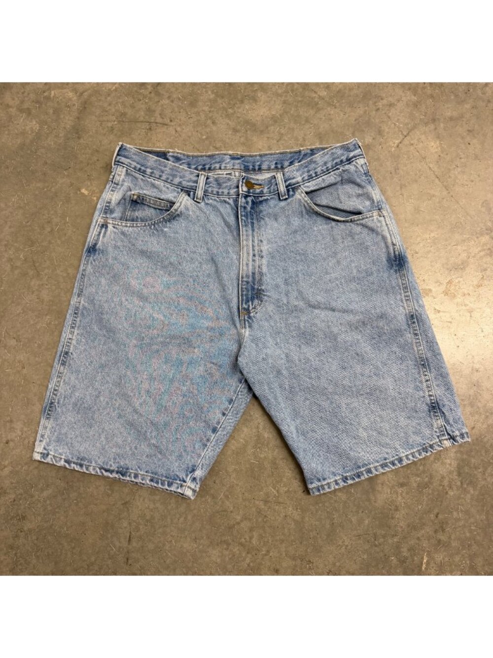 Baggy Wrangler Jorts Men’s Size 36 Light Wash
